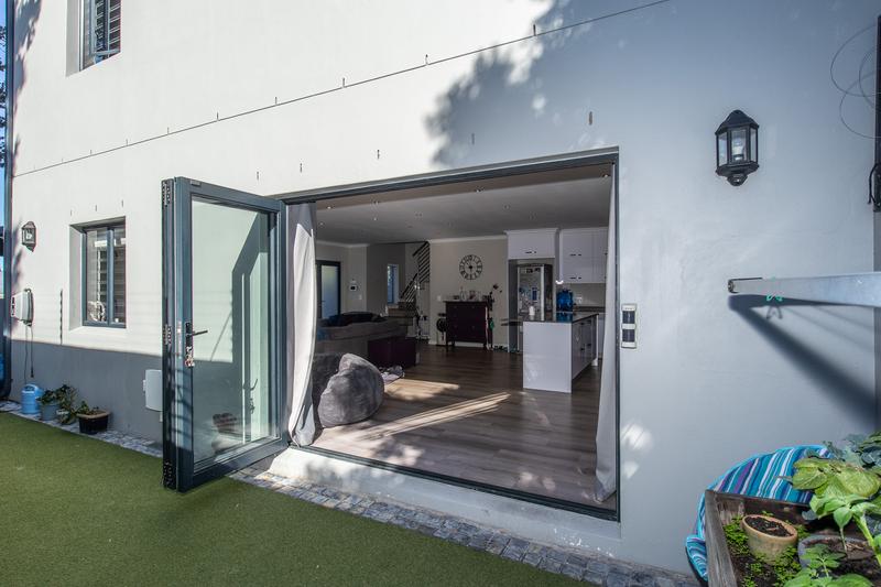 To Let 3 Bedroom Property for Rent in Constantia Western Cape
